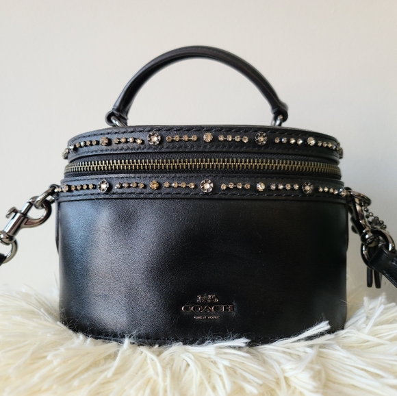 Coach Elegant Black Crossbody Bag - Picture 4 of 13